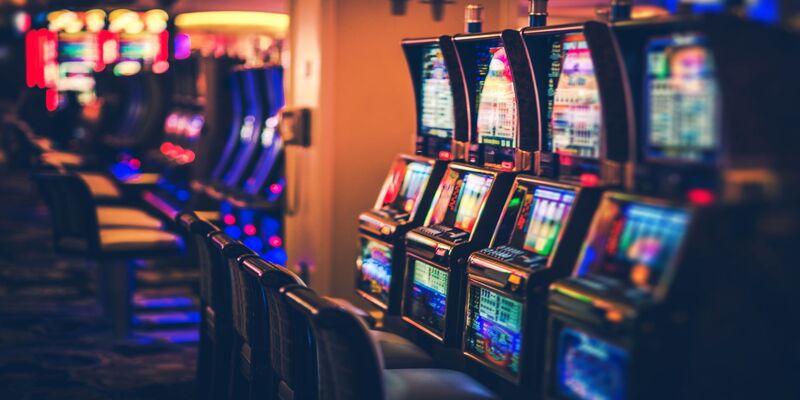 Hướng dẫn toàn bộ quy trình trải nghiệm slot machines năm 2024